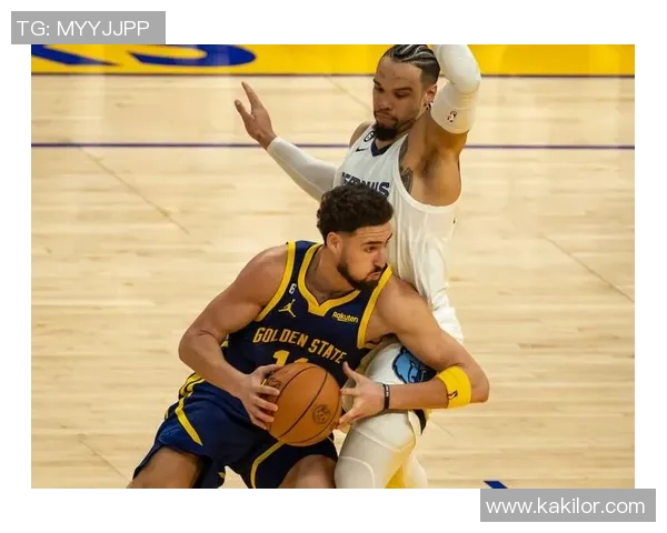 勇士与灰熊季后赛激战回顾球员表现与战术分析全景呈现 勇士与灰熊季后赛激战回顾球员表现与战术分析全景呈现