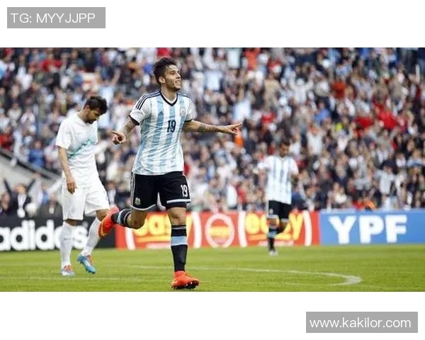 华萨斯与耶路贝塔的激烈对决揭示足球战术与团队合作的重要性 华萨斯与耶路贝塔的激烈对决揭示足球战术与团队合作的重要性