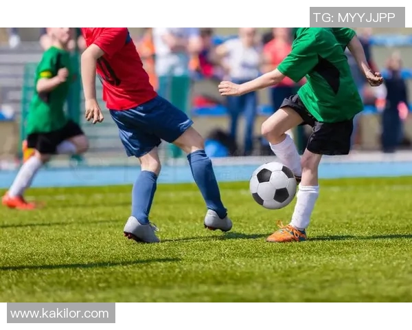 德里迪纳摩与加尔各答的激烈对决揭示足球魅力与团队精神的完美结合