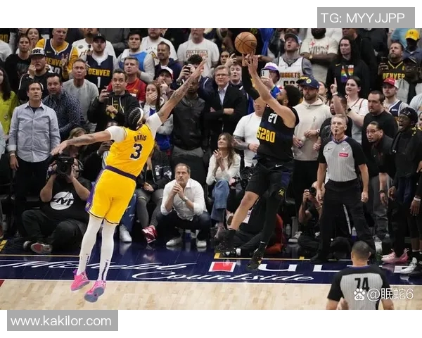 热火与76人激战正酣球迷期待精彩对决与绝妙表现