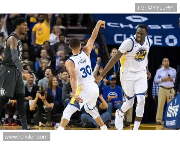 骑士与勇士常规赛对决精彩回顾及赛季展望分析