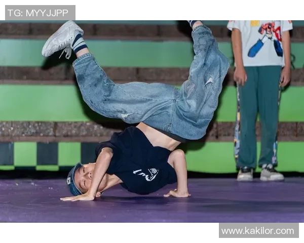 上海街舞队的速度魅力探秘与精彩表现全景呈现 上海街舞队的速度魅力探秘与精彩表现全景呈现